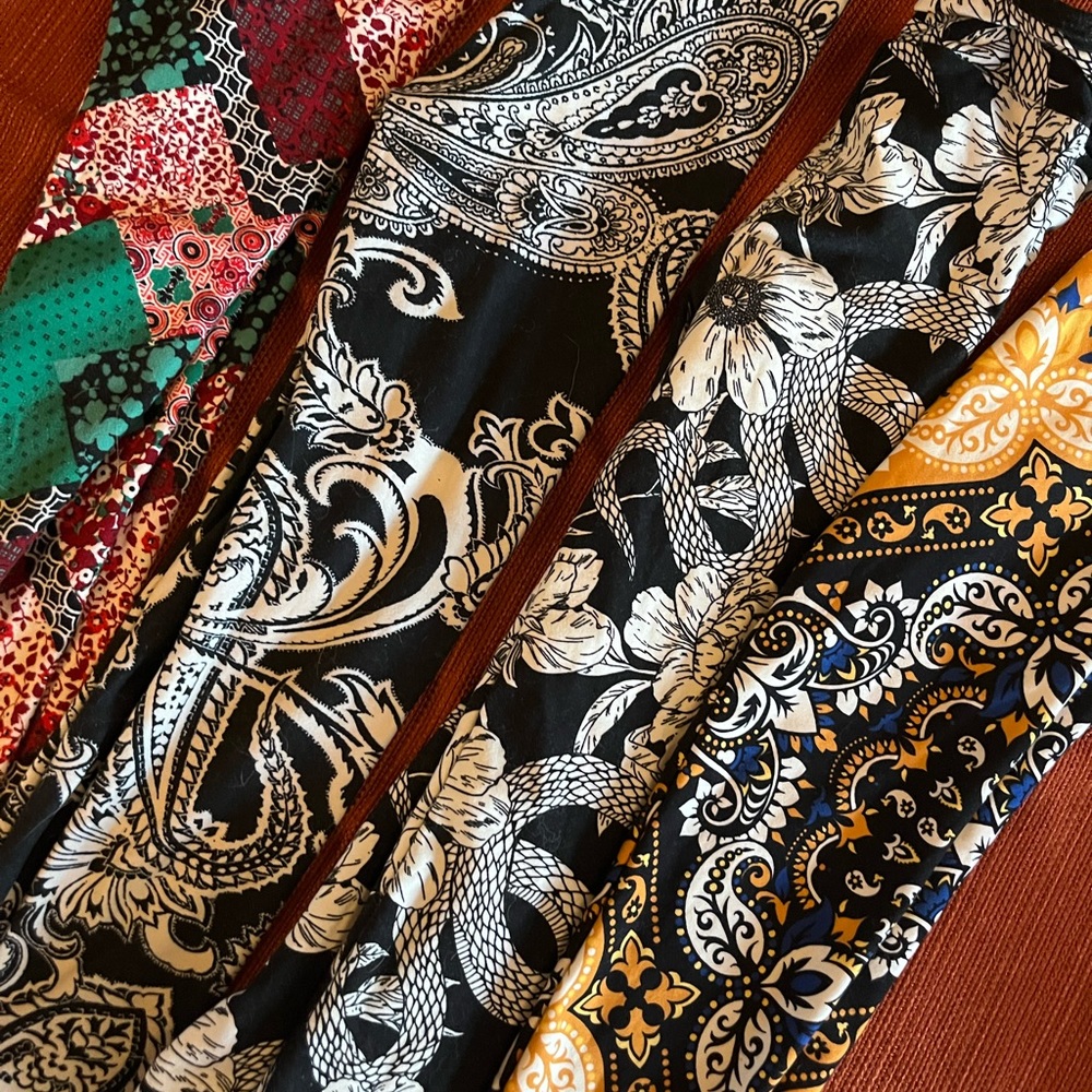 Kids lularoe bundle leggings S/M